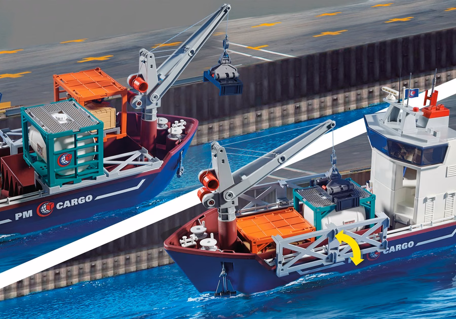 Buque de carga con barco
